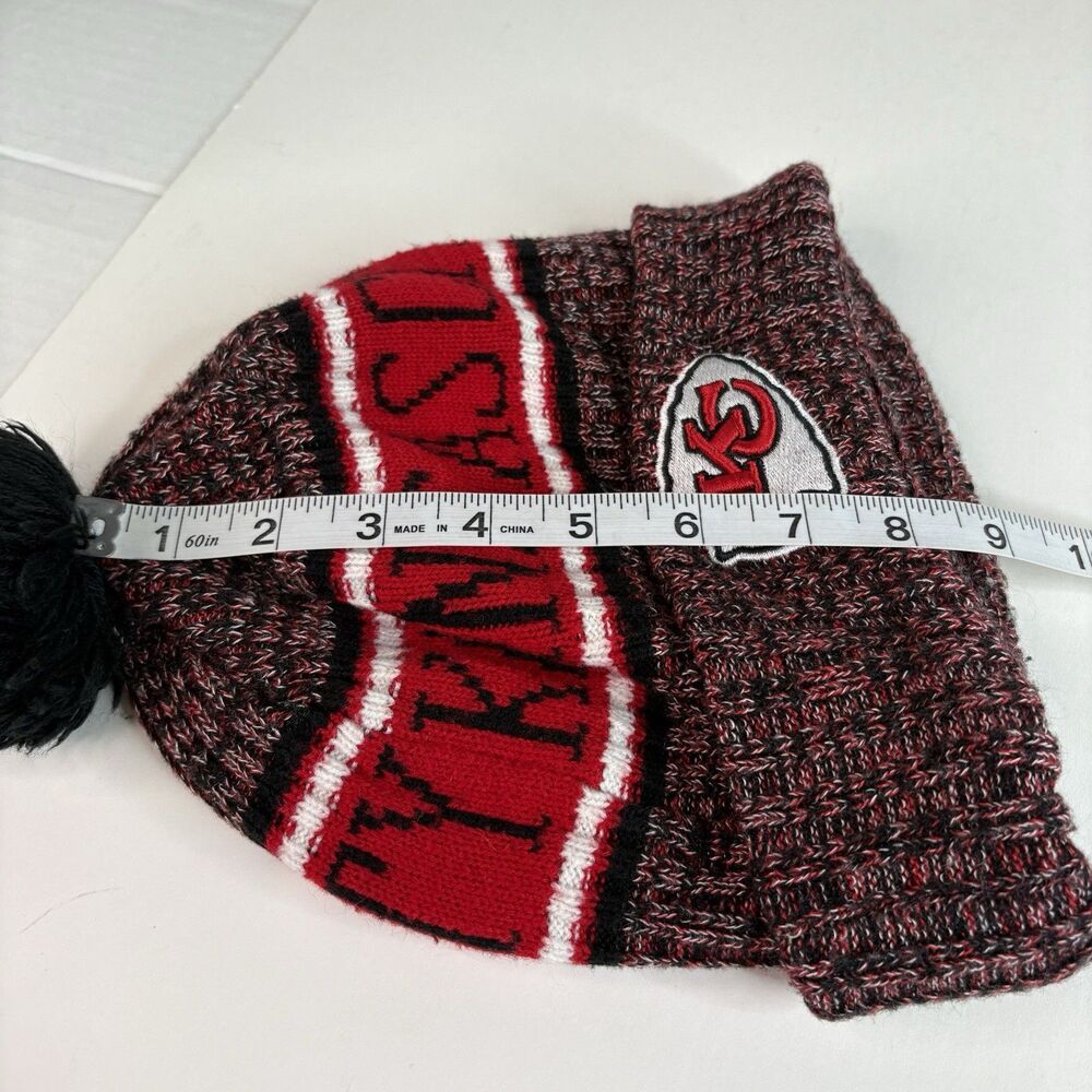 Kansas City Chiefs Cuffed Beanie Hat, Red, New Era, Pom - Picture 7 of 7